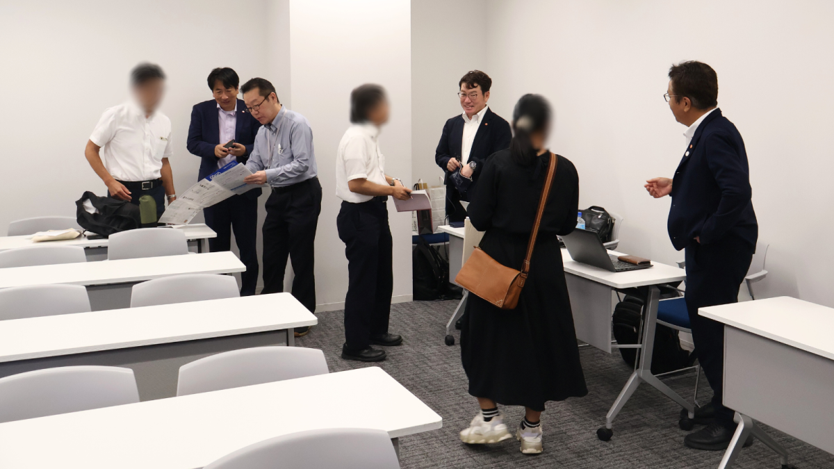 無人ビジネスセミナー会場の写真