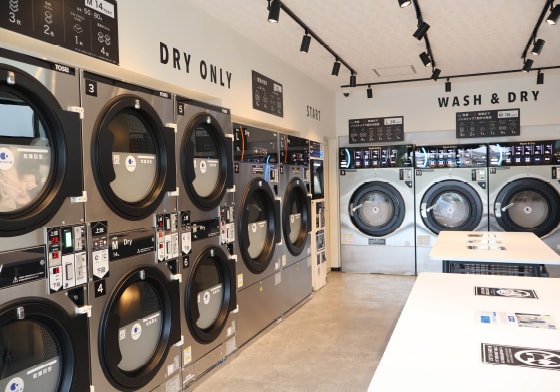 issen COIN LAUNDRY様　内観写真