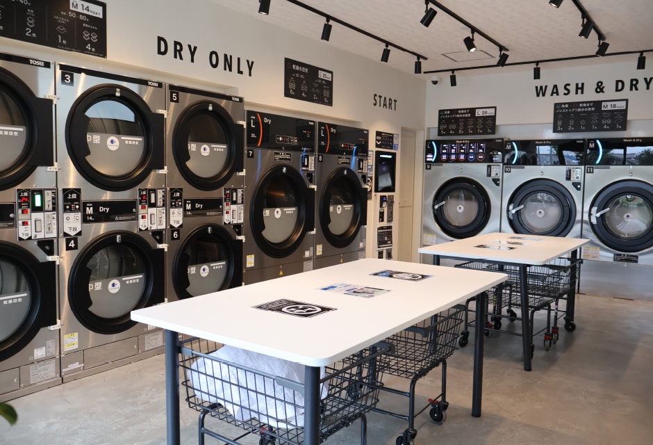 issen COIN LAUNDRY　内観1